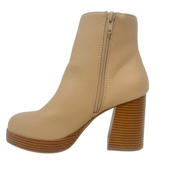 True Craft Boots - Picture 4 of 10